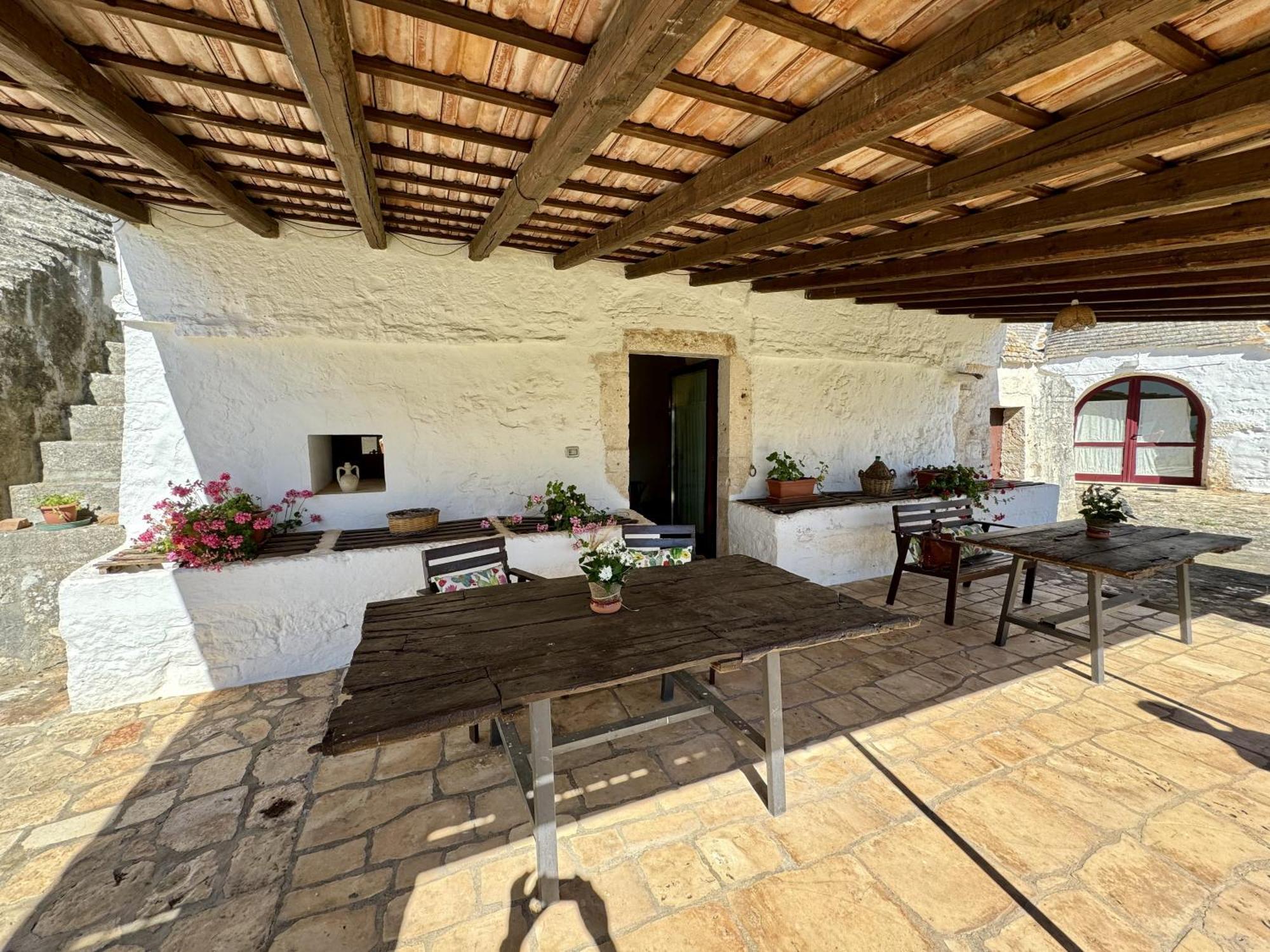 Masseria Ferri Остуни Екстериор снимка