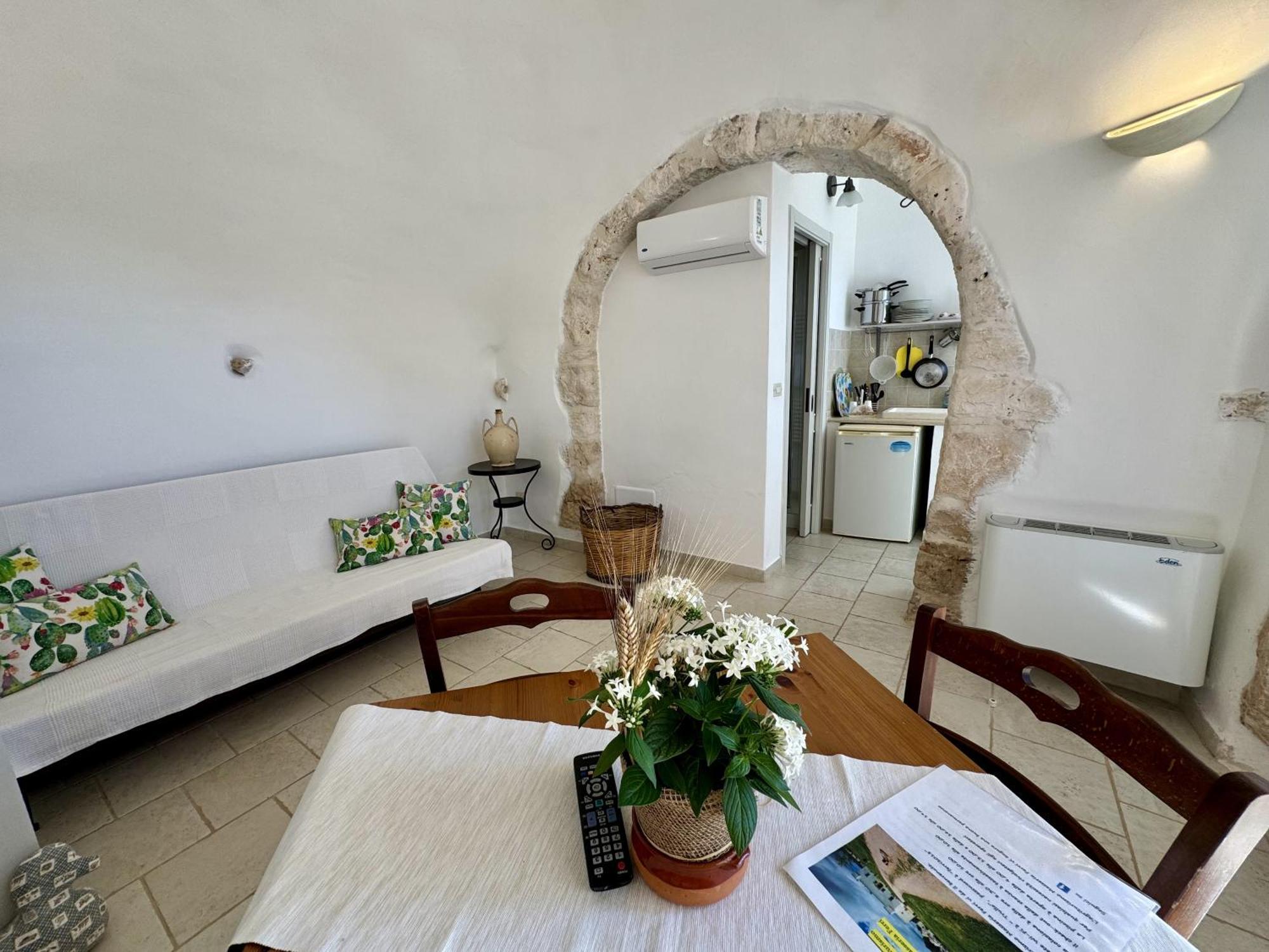 Masseria Ferri Остуни Екстериор снимка