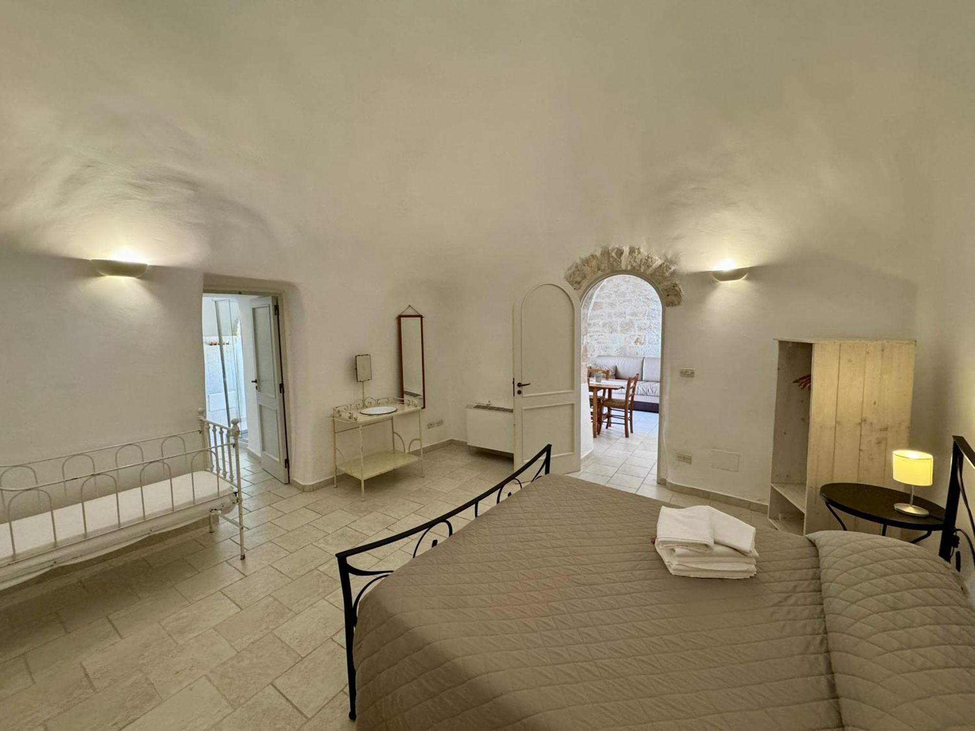 Masseria Ferri Остуни Екстериор снимка