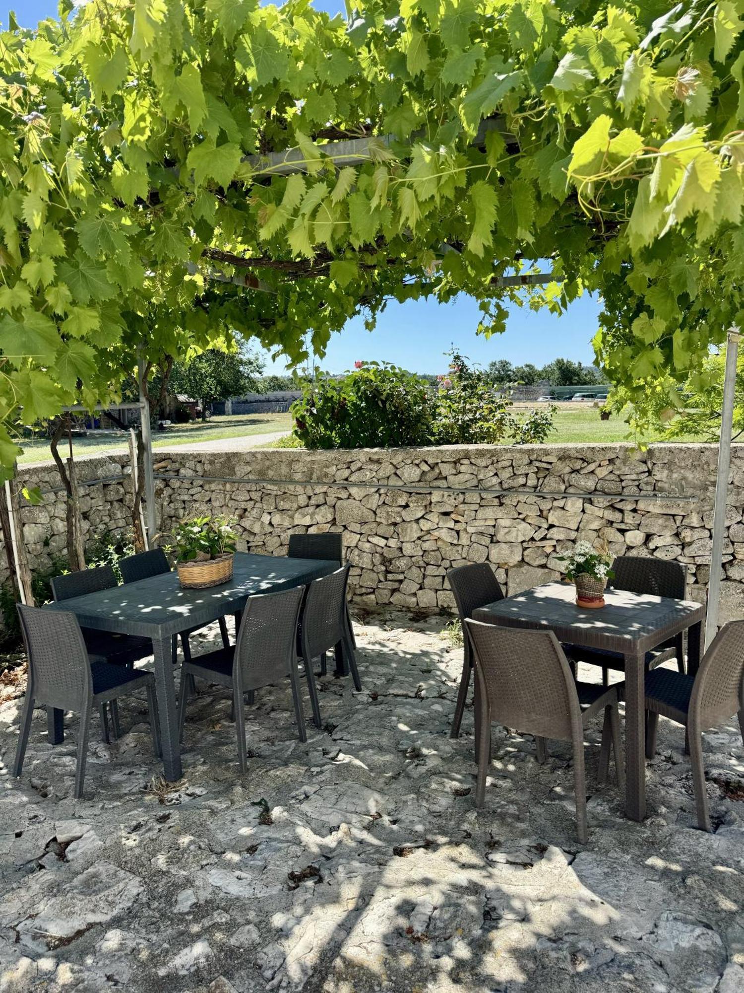 Masseria Ferri Остуни Екстериор снимка