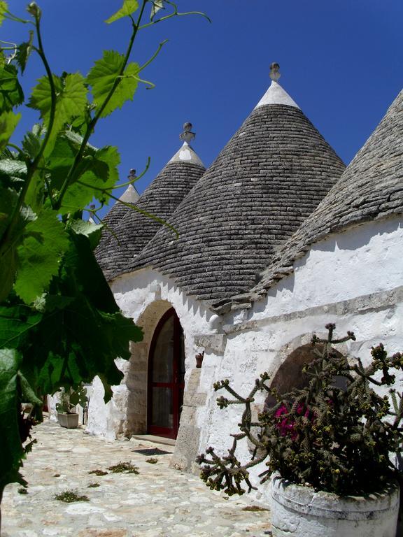 Masseria Ferri Остуни Екстериор снимка