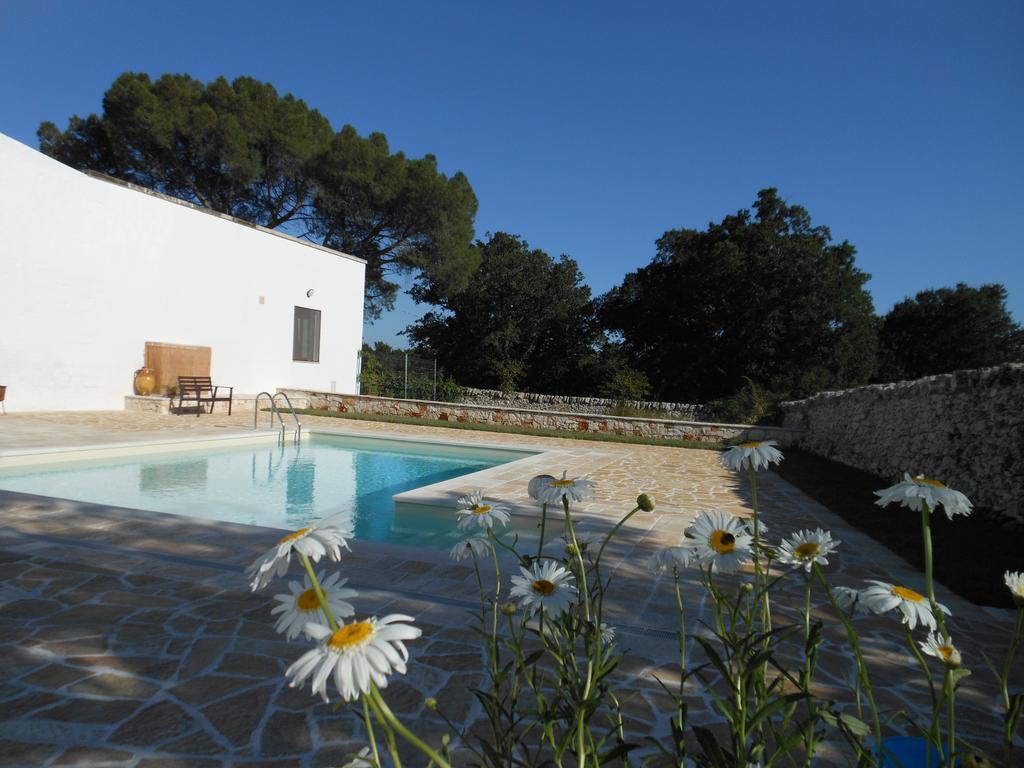 Masseria Ferri Остуни Екстериор снимка